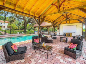 Themed Speak Easy with Pool, Hot Tub, & Lake